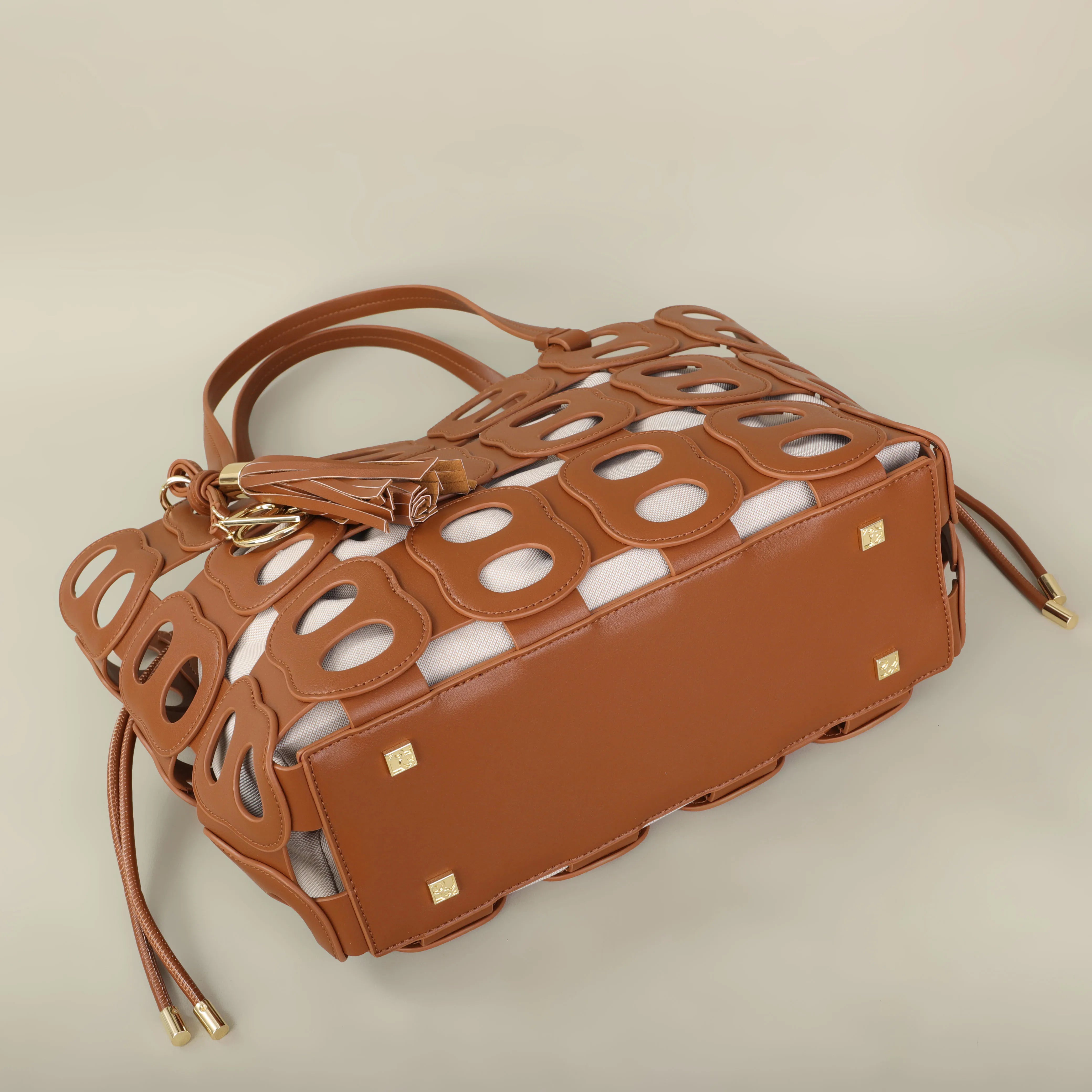 The Elara Shoulder Bag