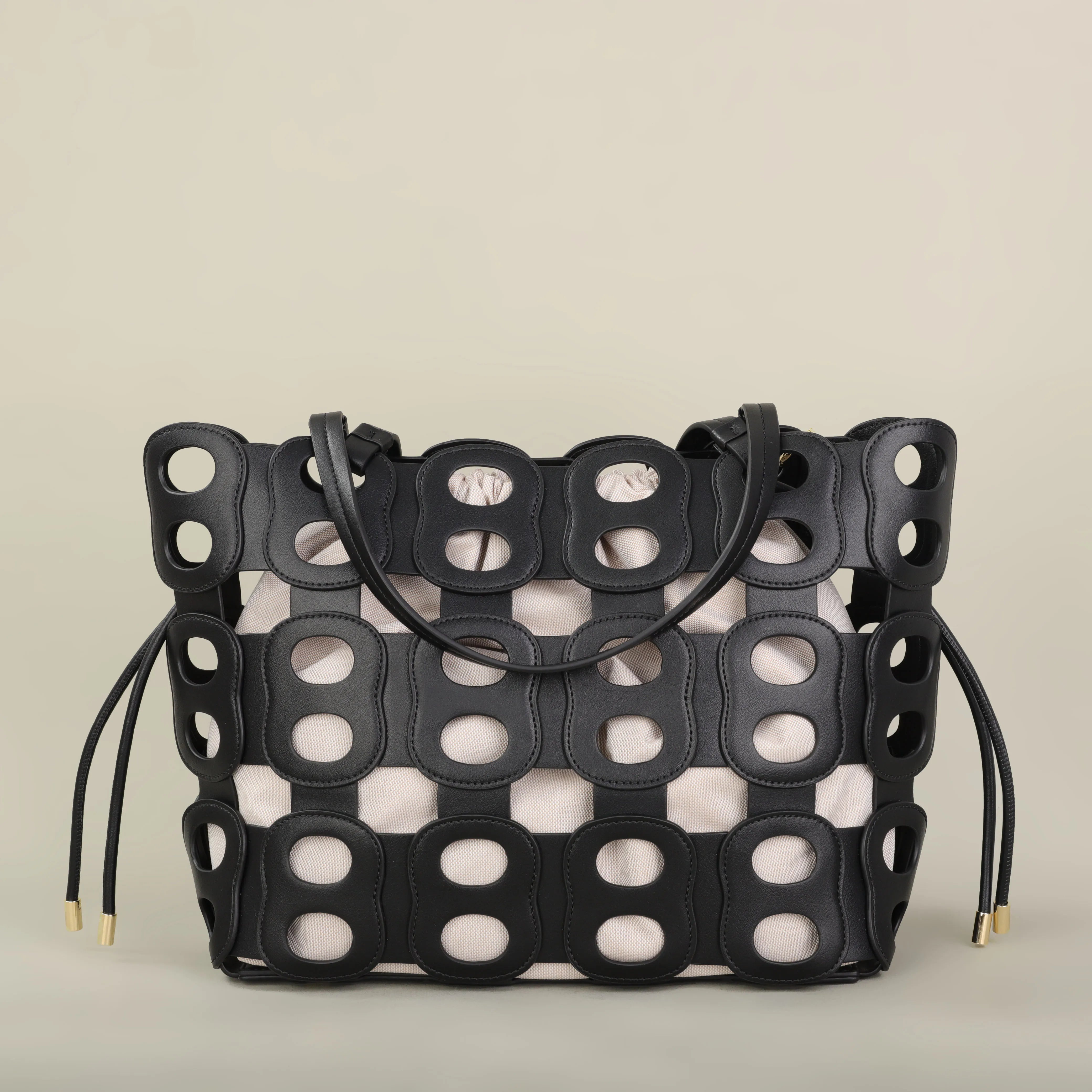 The Elara Shoulder Bag