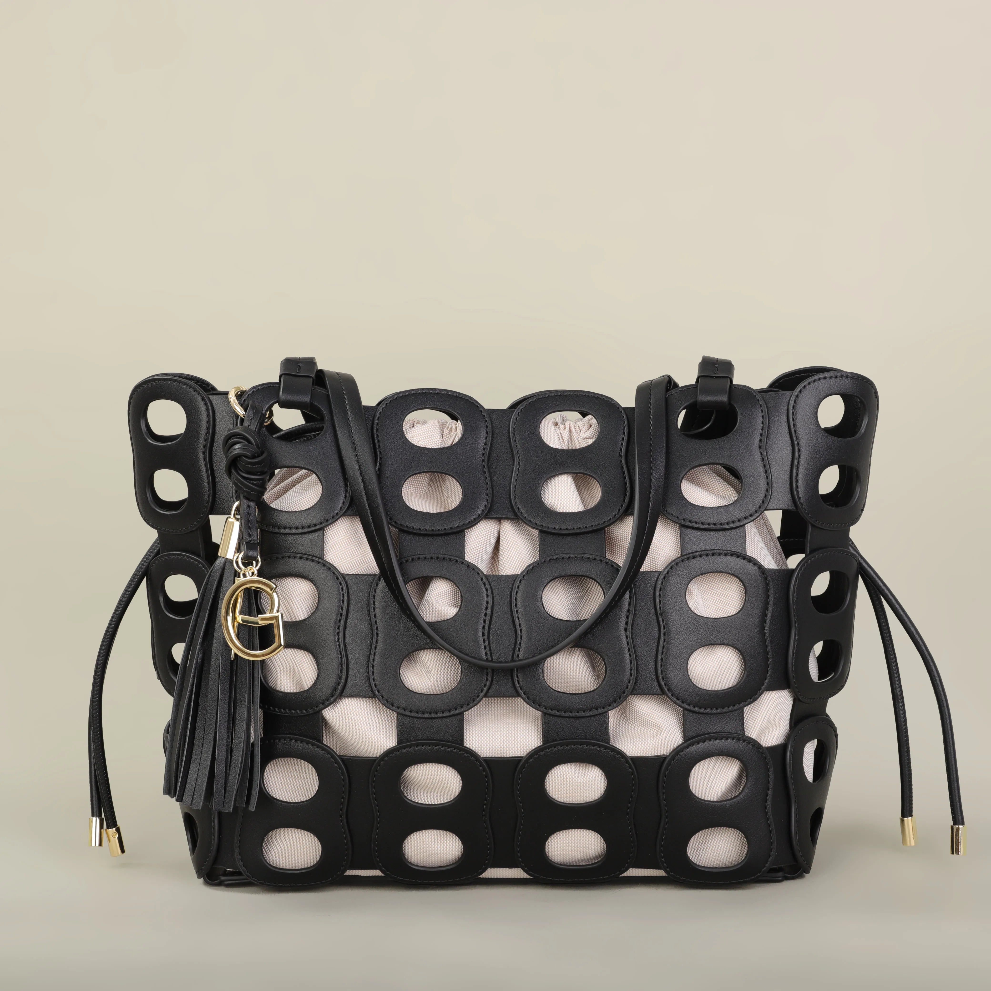 The Elara Shoulder Bag