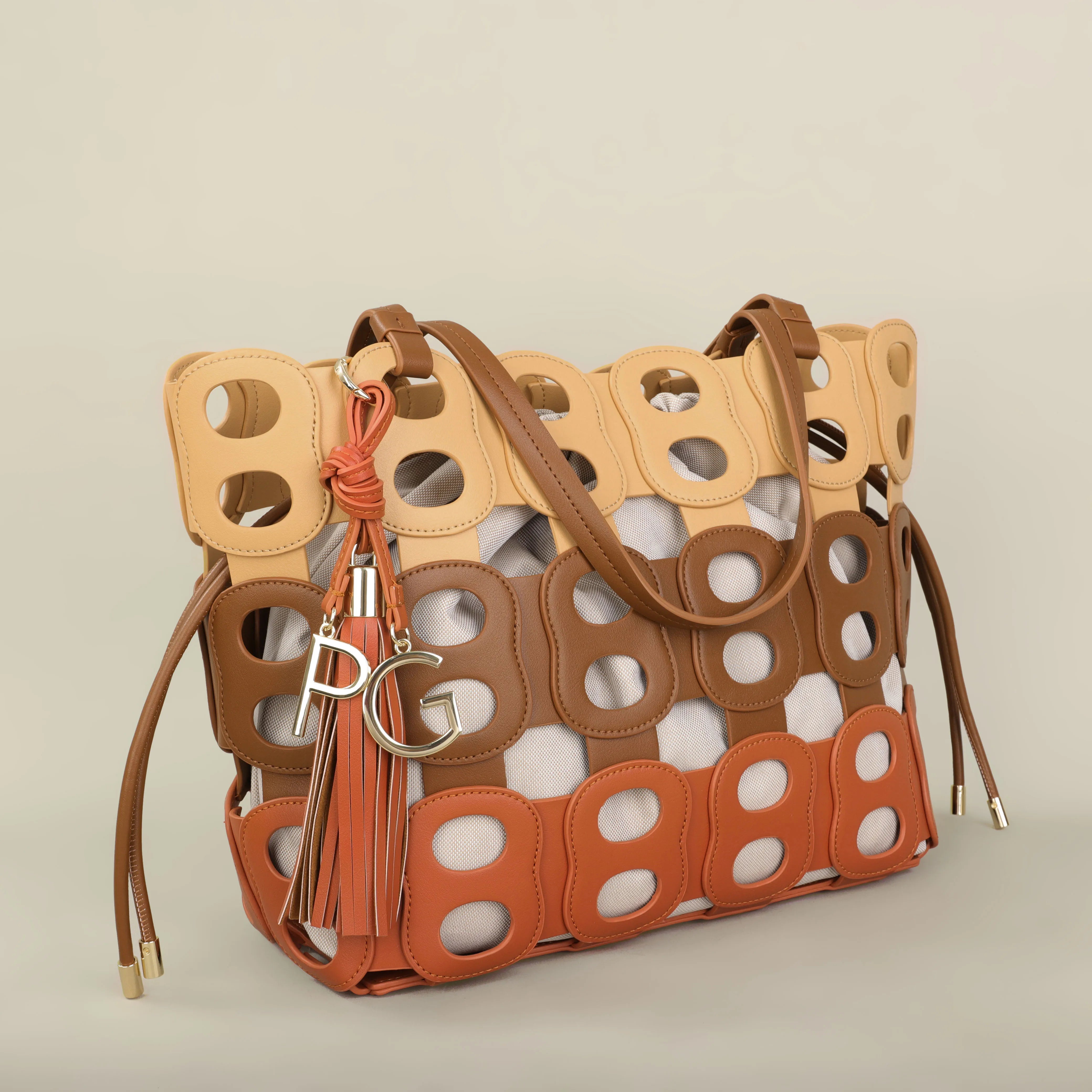 The Elara Shoulder Bag