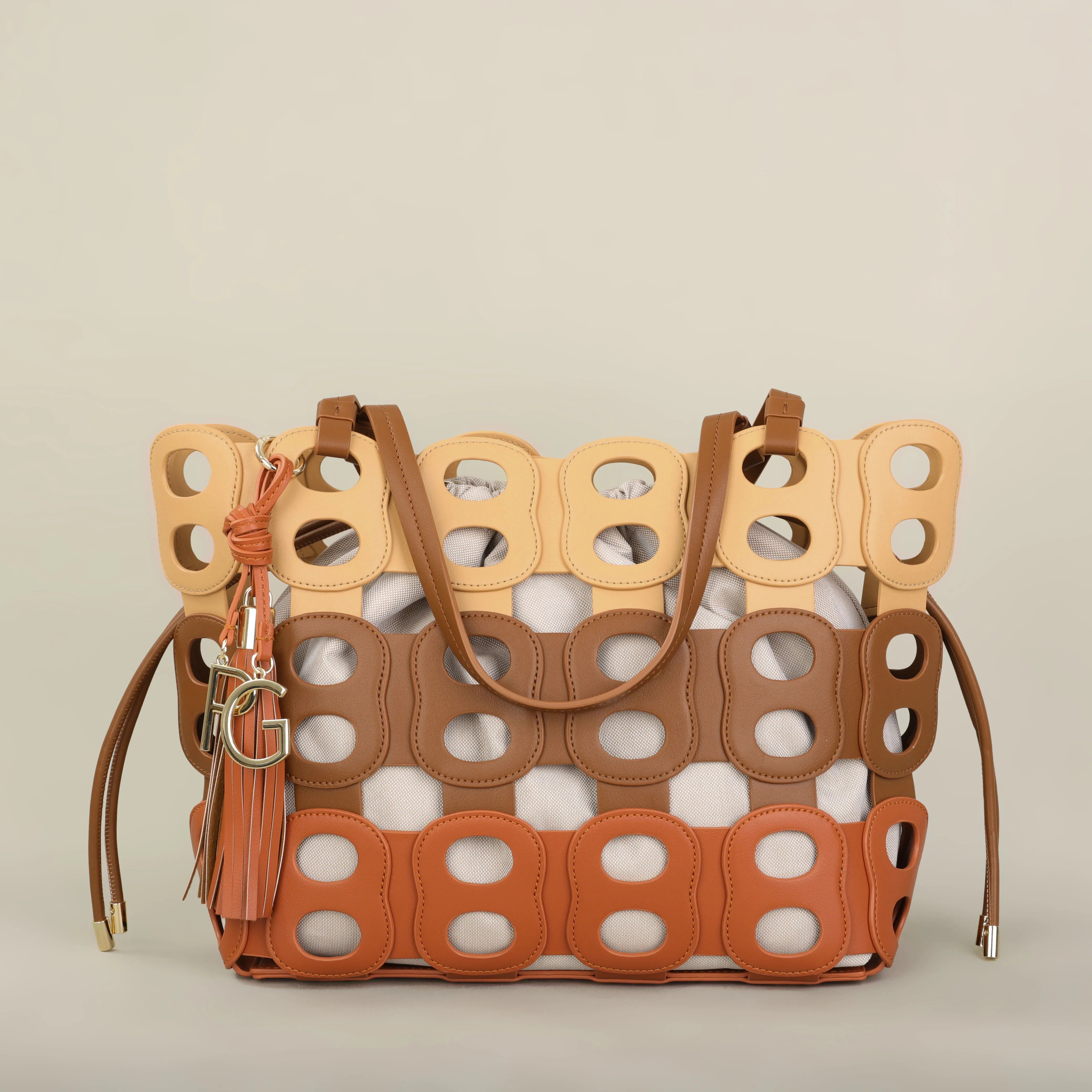 The Elara Shoulder Bag